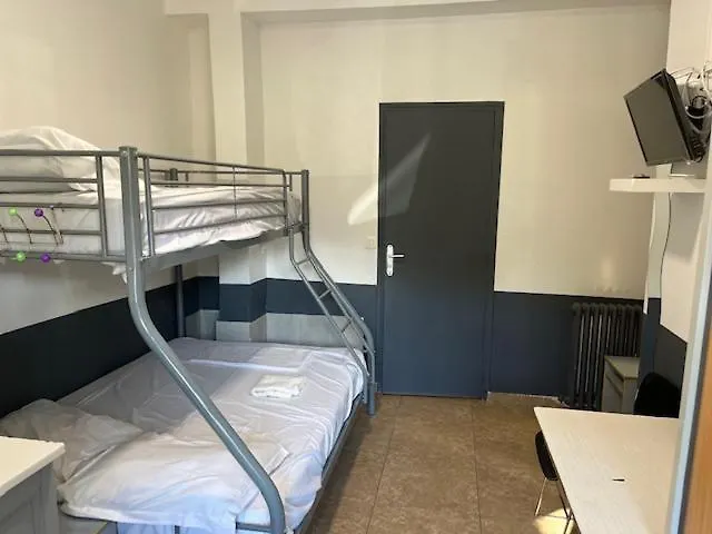 Hotel Le Renouveau Bobigny